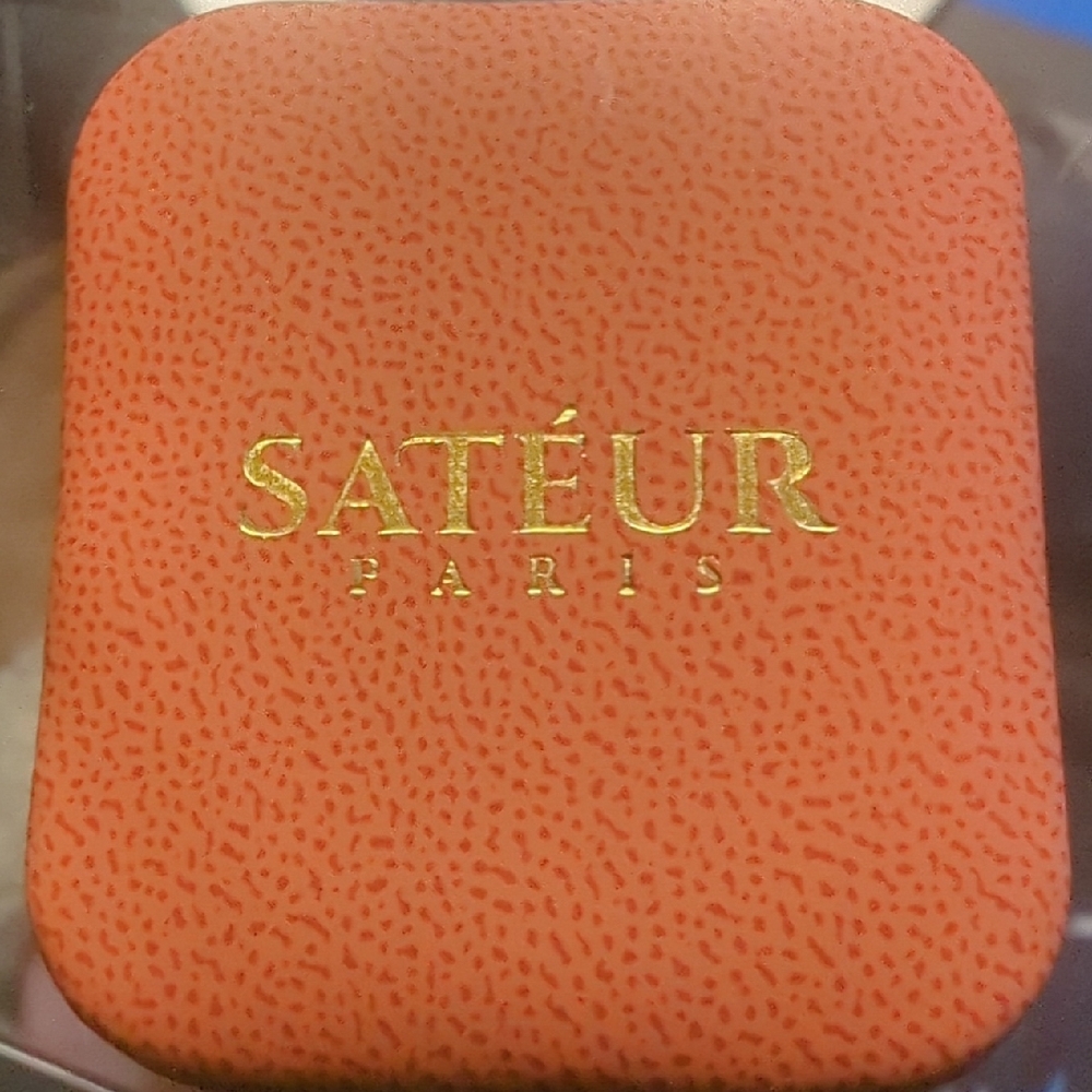 Satéur Paris 18 K Gold Finish Earrings. Celebrities choose for Red Carpet.